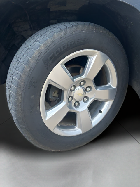 Used 2018 Chevrolet Suburban LT AWD/4WD image 8