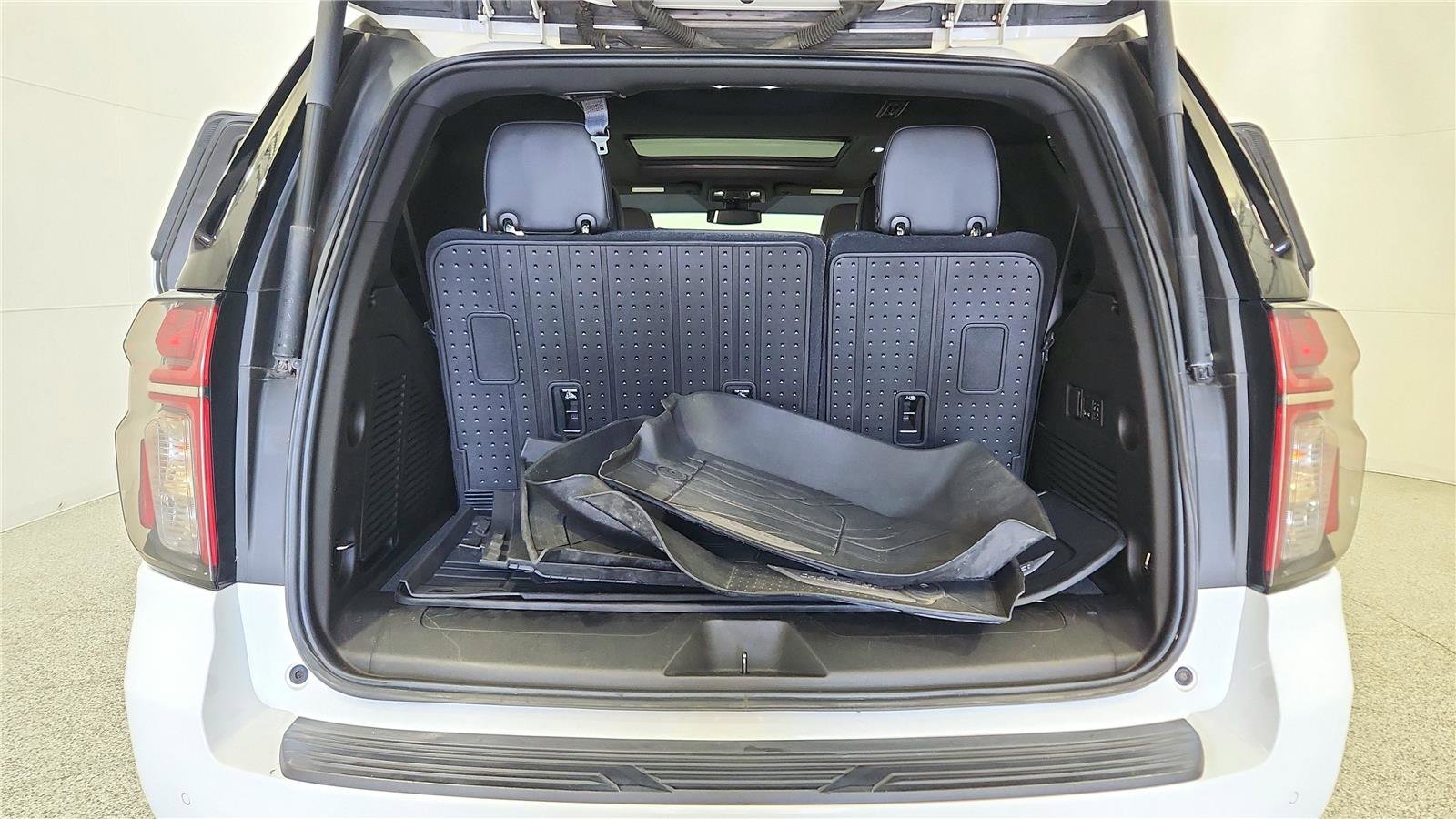 Used 2021 Chevrolet Tahoe LT w/ LT Signature Plus Package AWD/4WD image 19