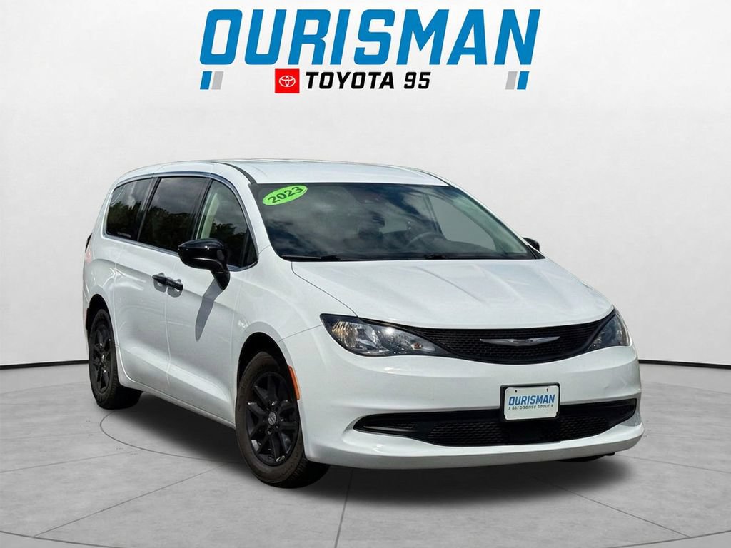 Used 2023 Chrysler Voyager LX FWD video 1