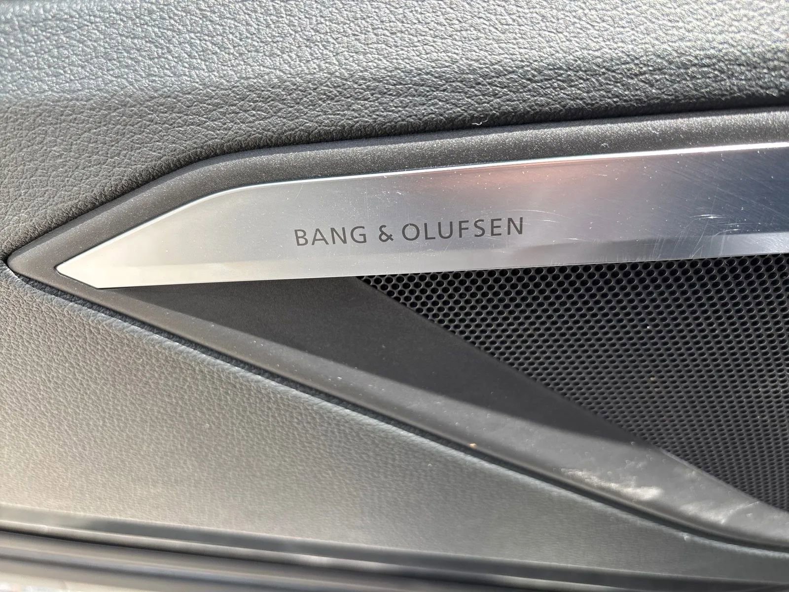 Used 2019 Audi e-tron Premium Plus image 23