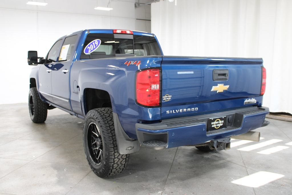 Used 2019 Chevrolet Silverado 2500 High Country w/ Duramax Plus Package AWD/4WD image 7