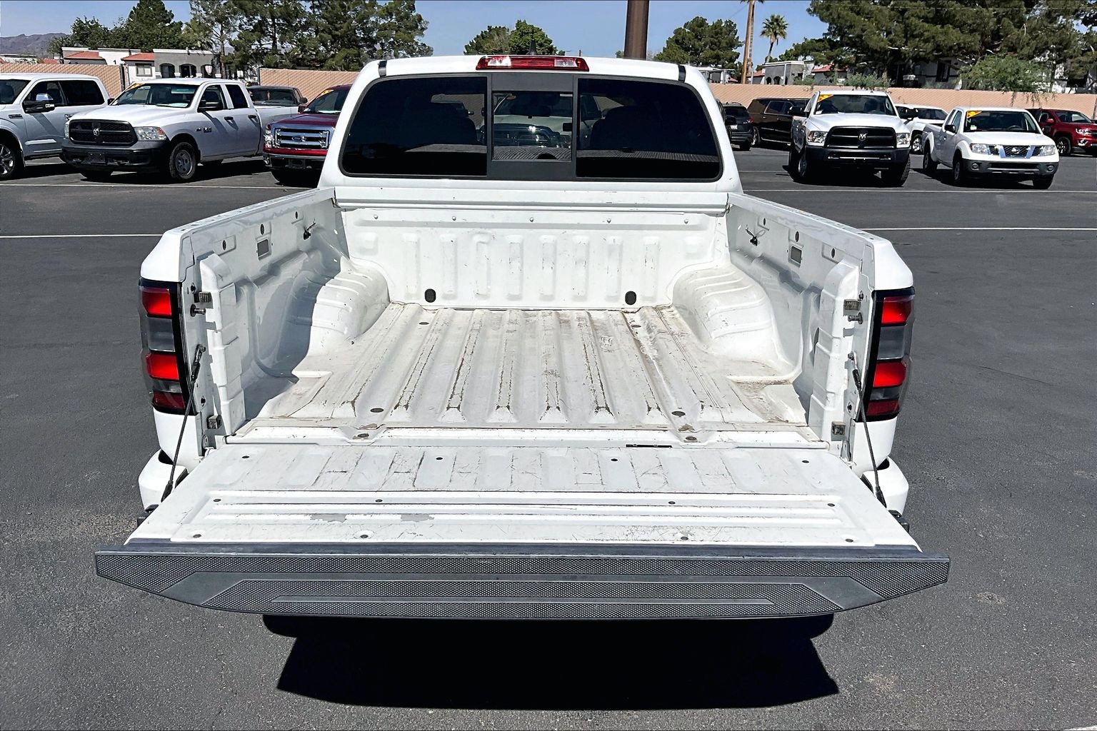 Used 2022 Nissan Frontier Pro-X RWD image 27