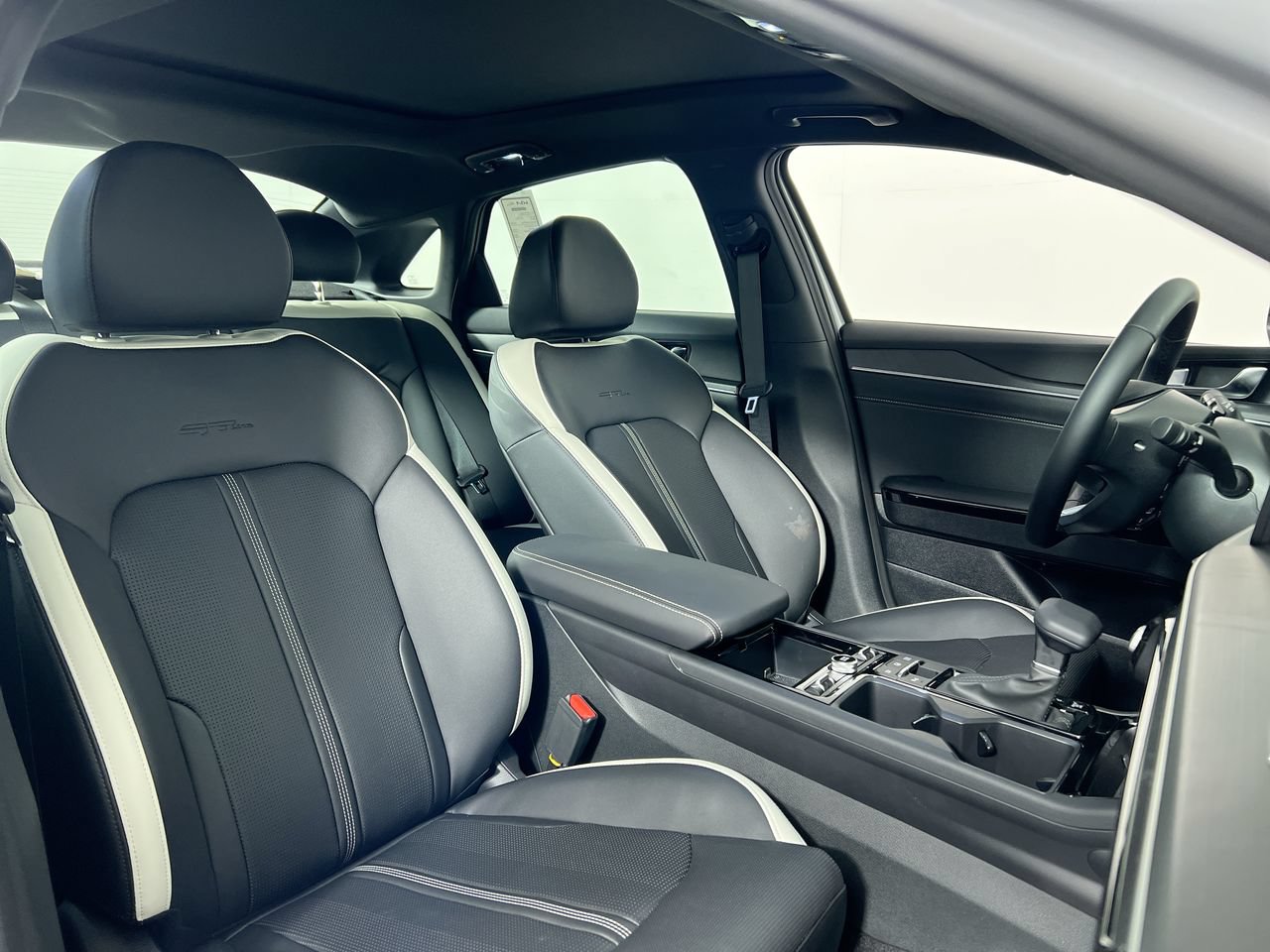New 2026 Kia K5 GT-Line FWD image 31