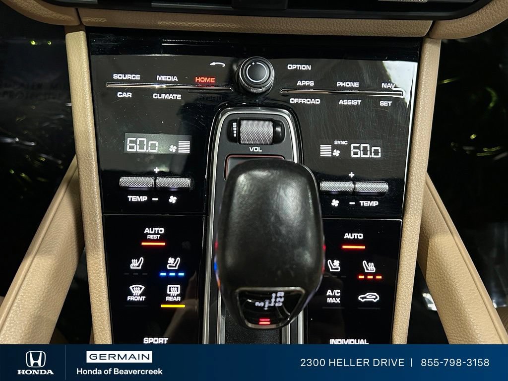 Used 2020 Porsche Cayenne AWD/4WD image 24