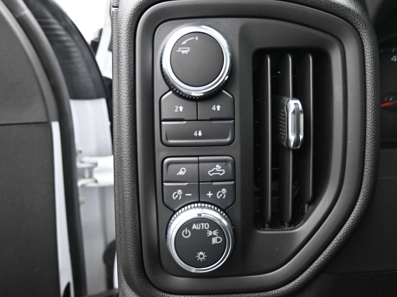 Used 2025 GMC Sierra 2500 Pro w/ Convenience Package image 11