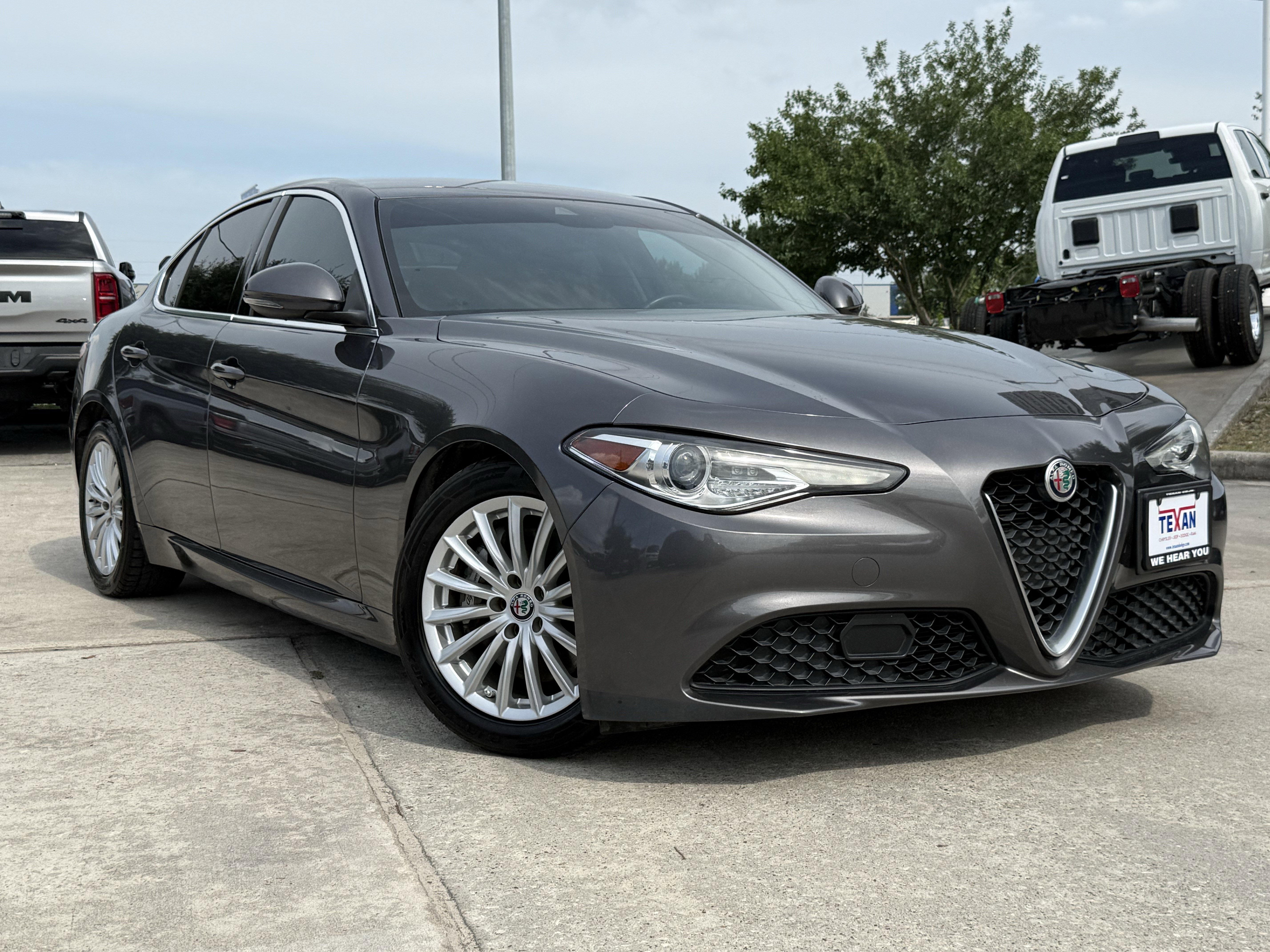 Used 2021 Alfa Romeo Giulia Sprint RWD image 2