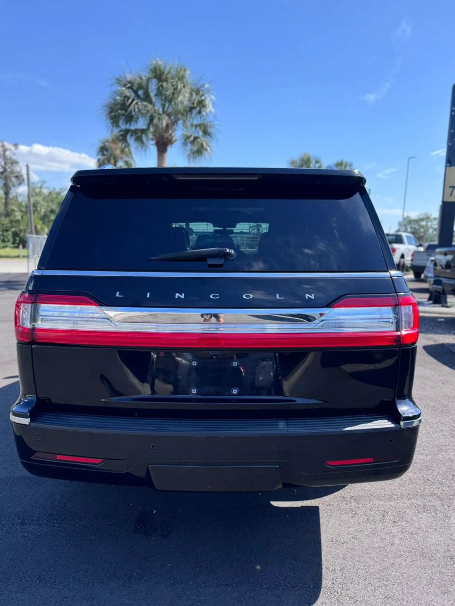 Used 2021 Lincoln Navigator L Reserve AWD/4WD image 6