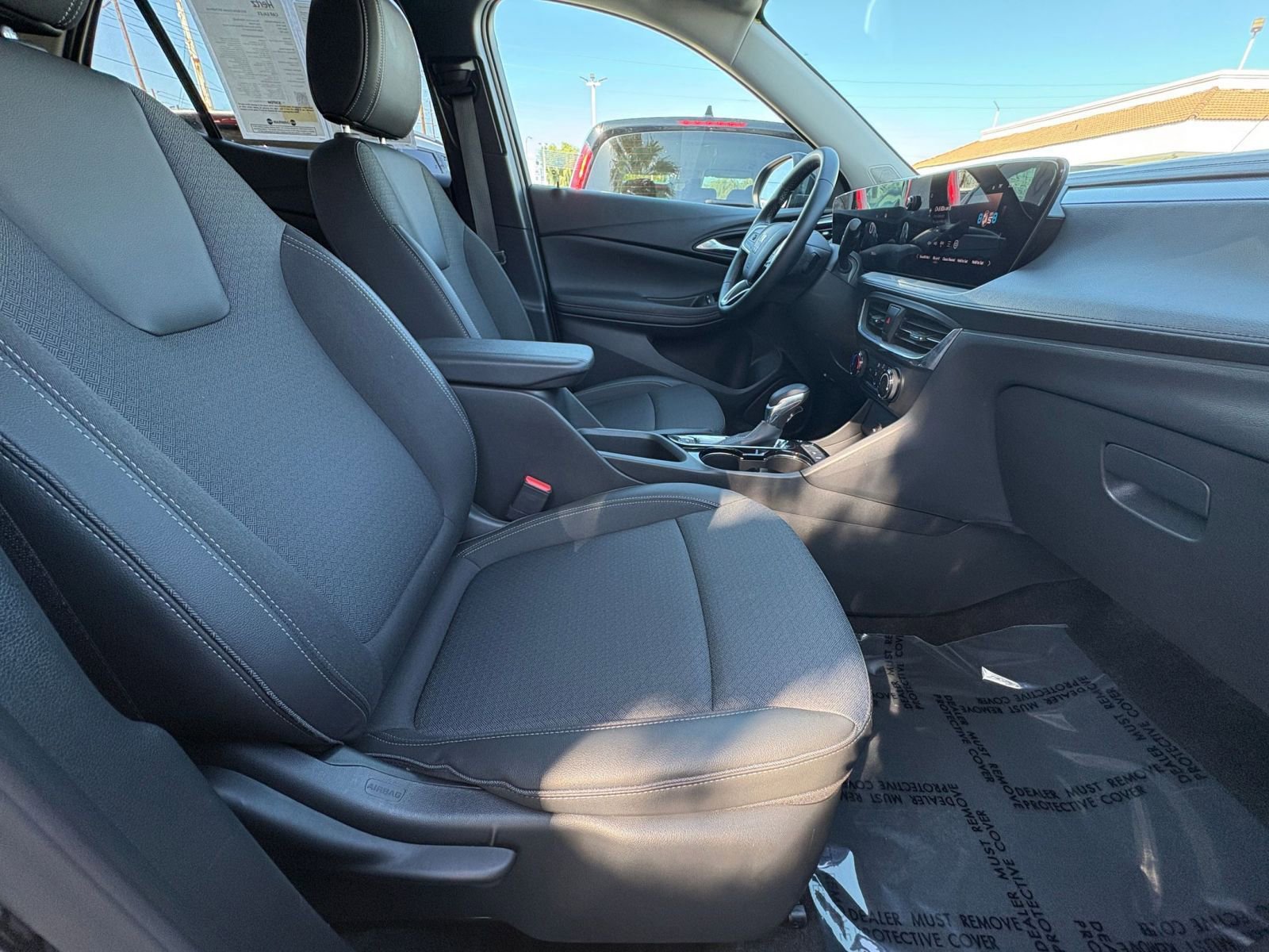 Used 2025 Buick Encore GX Preferred FWD image 25