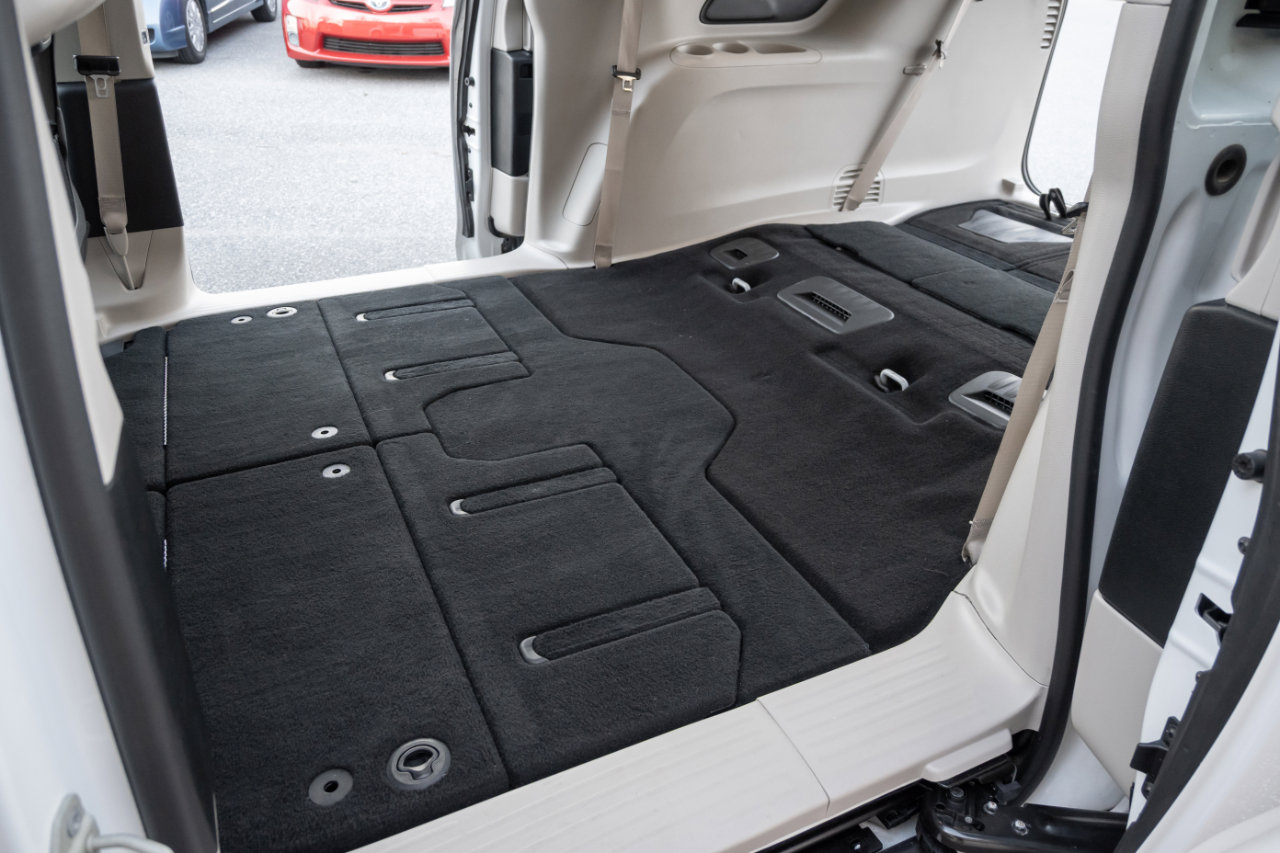 Used 2024 Chrysler Pacifica Touring-L image 24