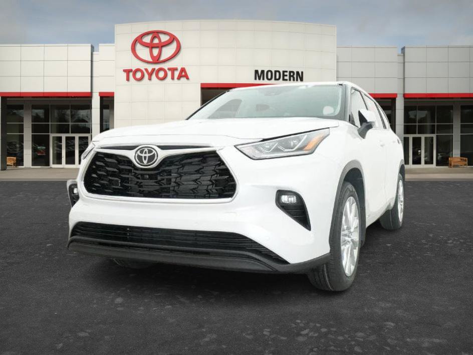 New 2026 Toyota Highlander Limited AWD/4WD image 11