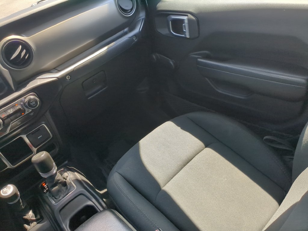 Used 2022 Jeep Gladiator Sport AWD/4WD image 16