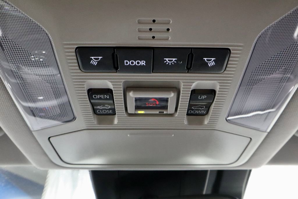 Used 2025 Toyota RAV4 XLE w/ Convenience Package image 31