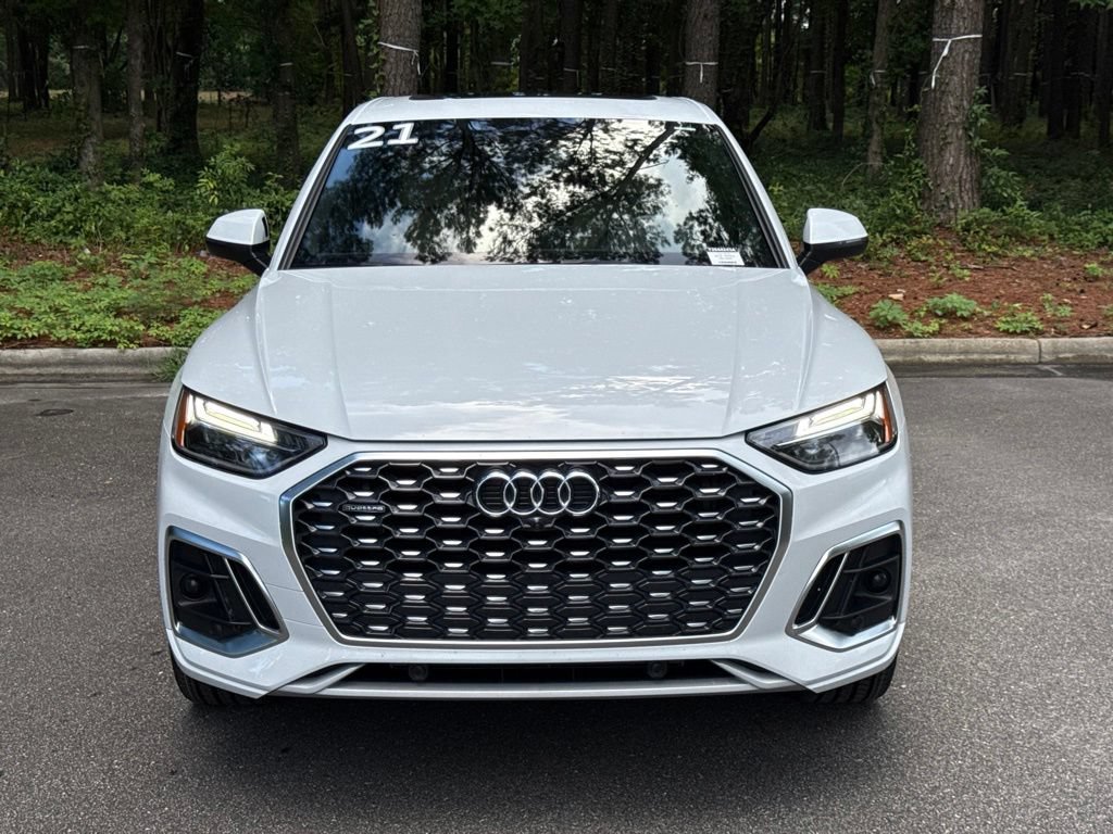 Used 2021 Audi Q5 2.0T Premium Plus w/ Premium Plus Package AWD/4WD image 2