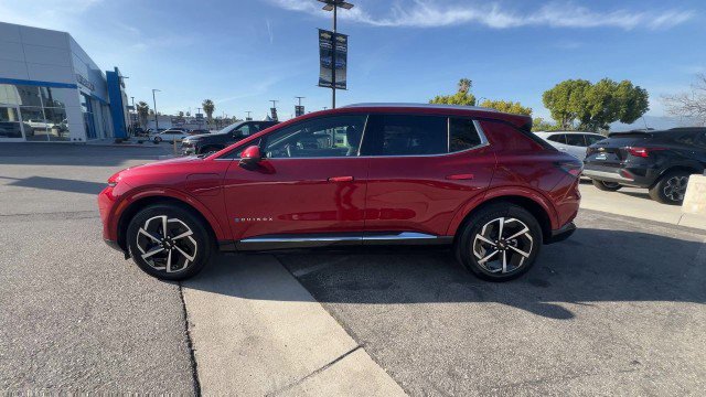 Used 2025 Chevrolet Equinox EV LT w/ Convenience Package image 5