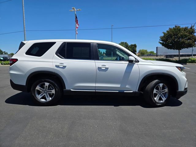 Used 2025 Honda Pilot EX-L image 3