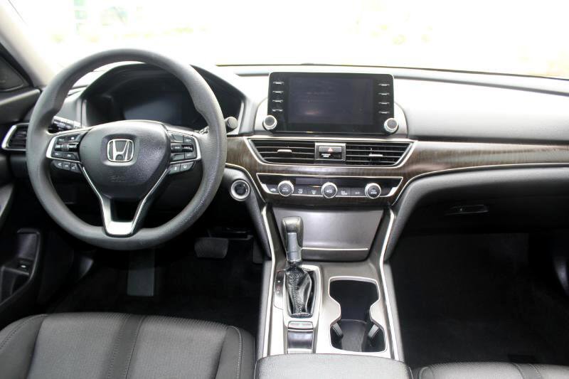 Used 2019 Honda Accord EX image 18