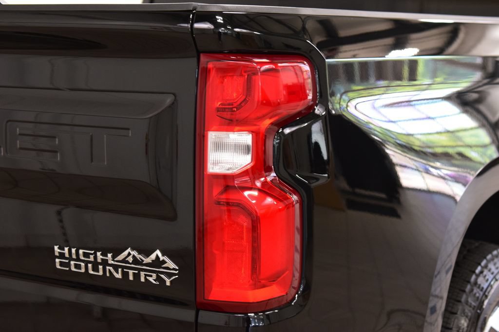 New 2026 Chevrolet Silverado 1500 High Country w/ Technology Package AWD/4WD image 21