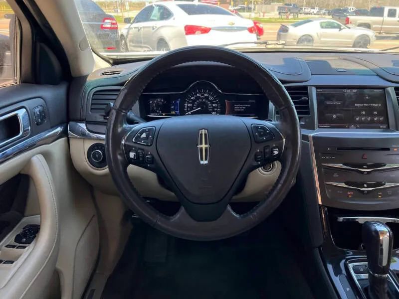 Used 2013 Lincoln MKS image 18