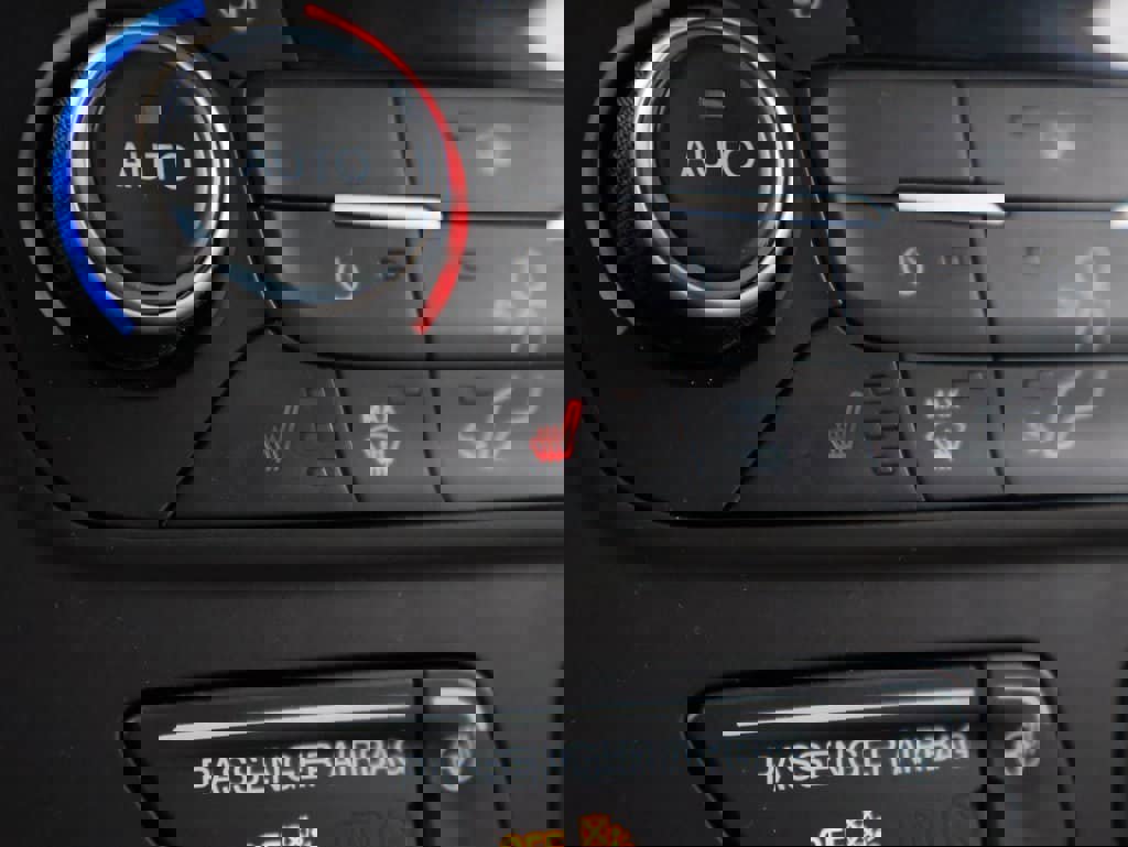 Used 2019 Ford Escape Titanium image 39