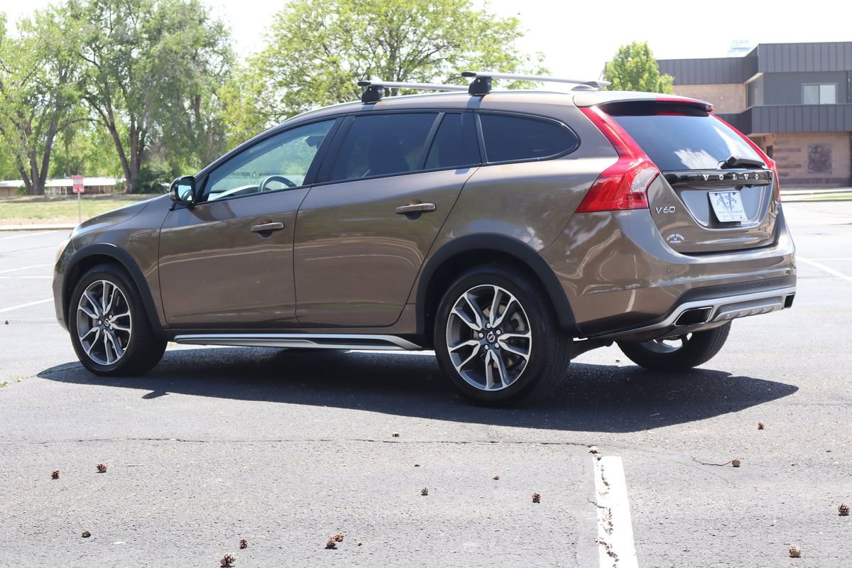 Used 2015 Volvo V60 T5 Cross Country w/ Protection Package AWD/4WD image 7
