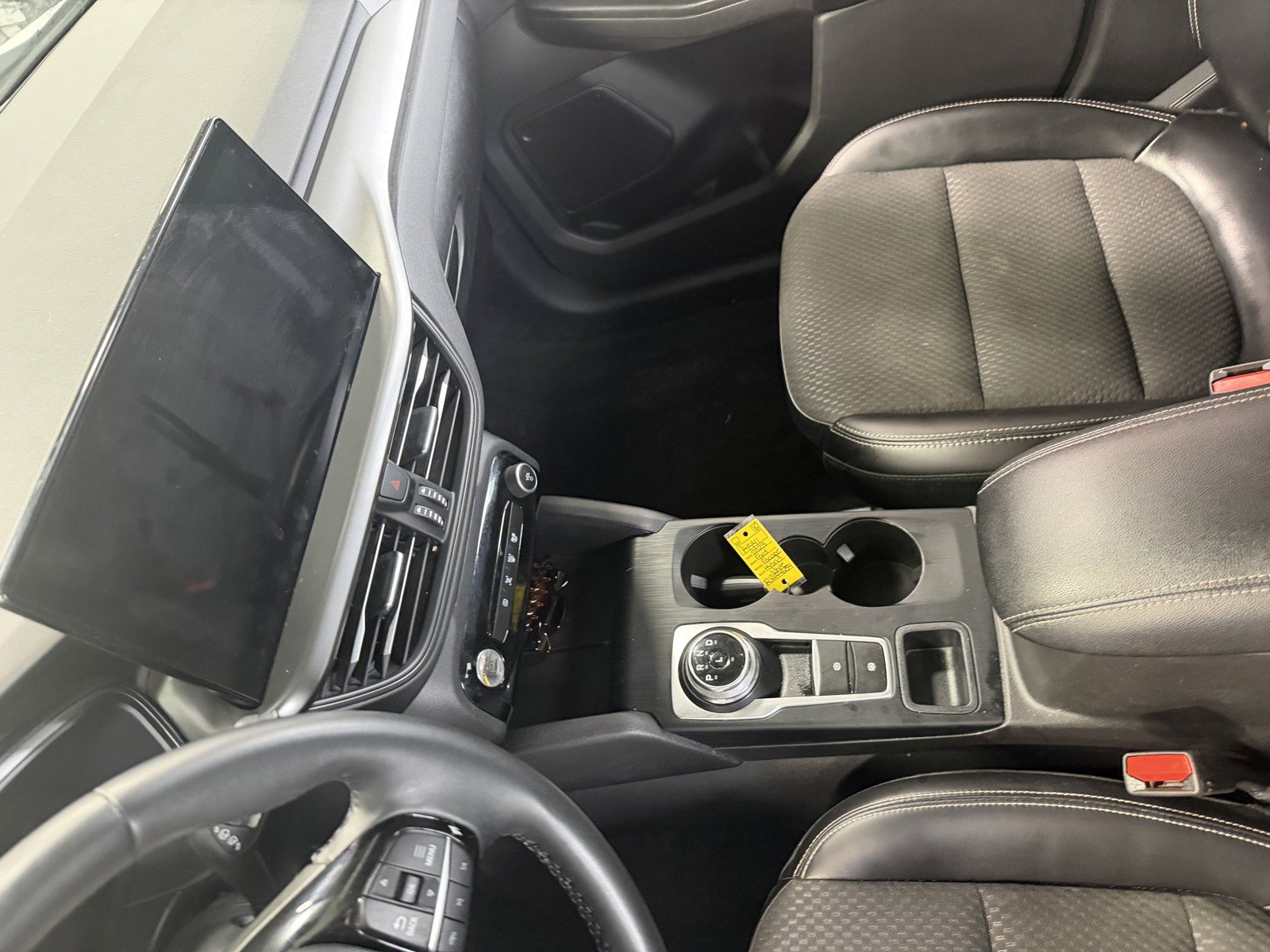 Used 2023 Ford Escape SE FWD image 12