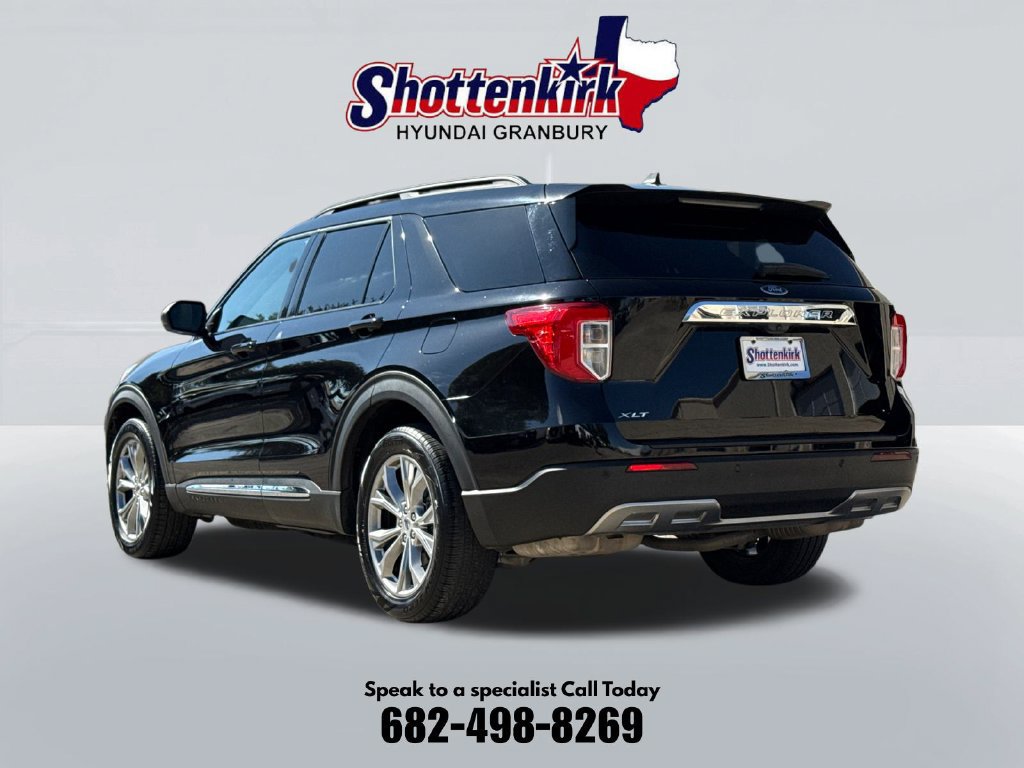 Used 2023 Ford Explorer XLT w/ Equipment Group 202A RWD image 8