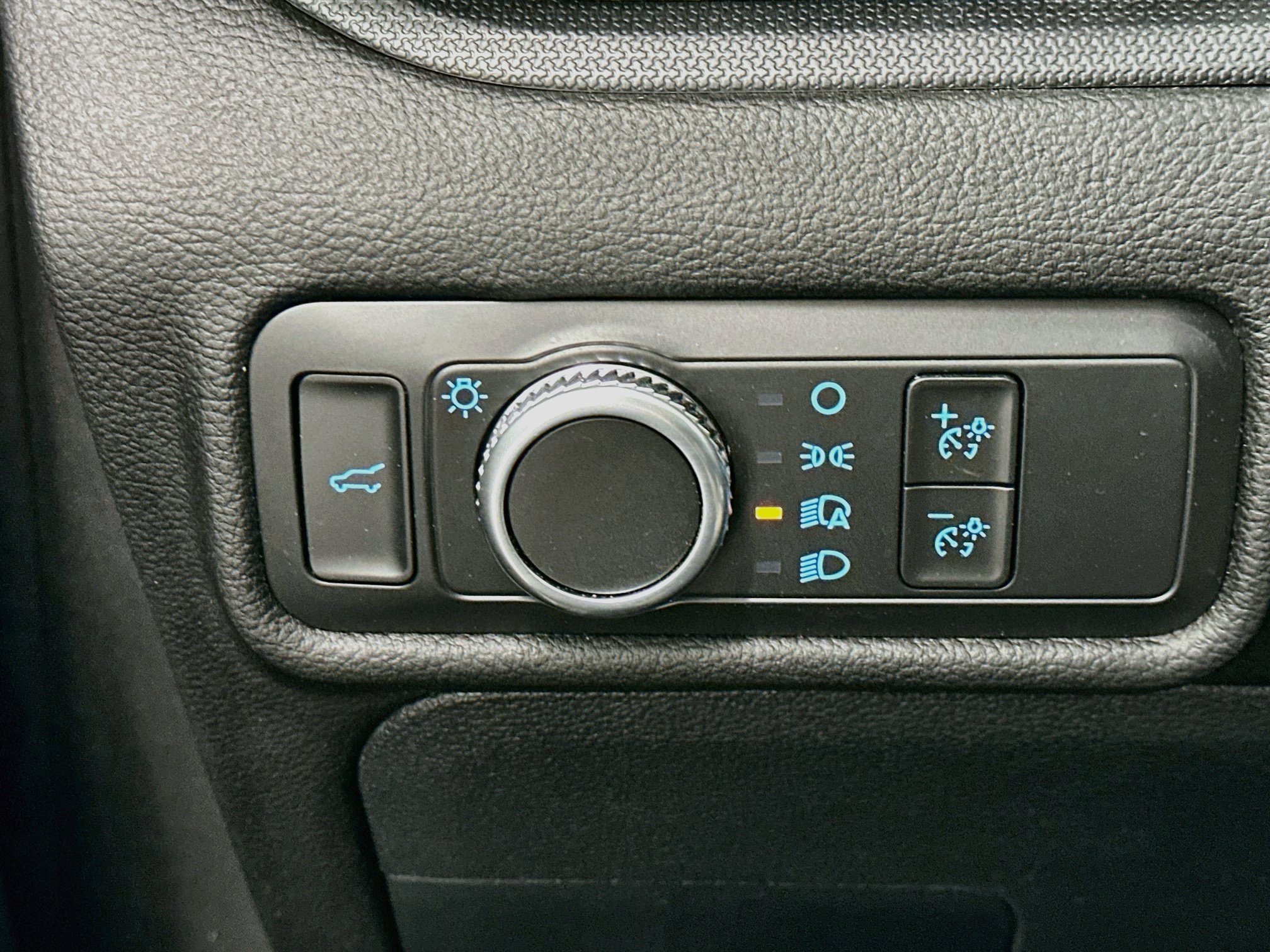 Used 2022 Ford Explorer 4WD image 17