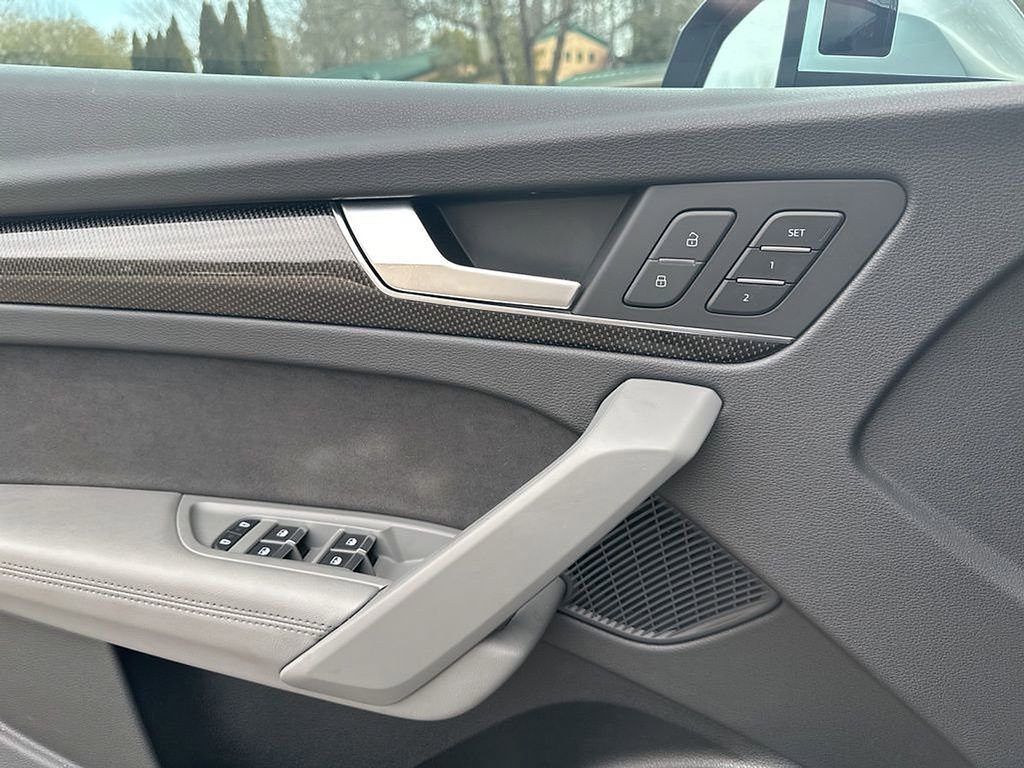 Used 2023 Audi SQ5 Prestige image 15