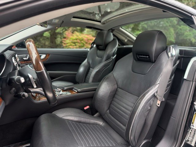 Used 2017 Mercedes-Benz SL 550 image 11