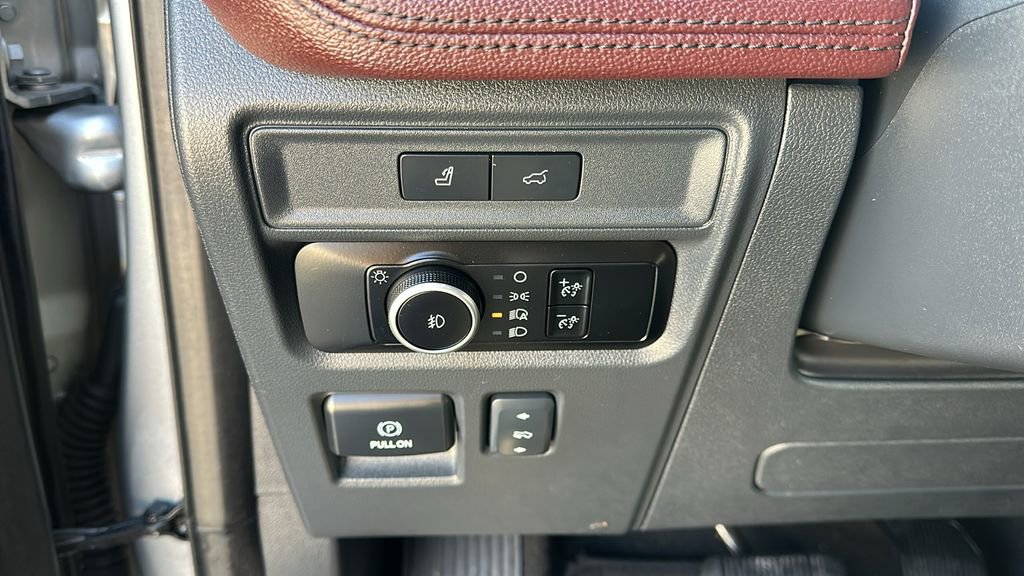 Used 2024 Ford Expedition Max Limited image 21