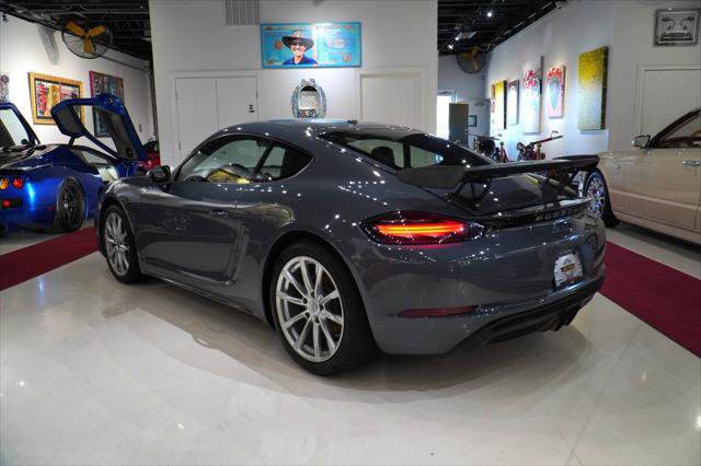 Used 2018 Porsche 718 Cayman RWD image 5