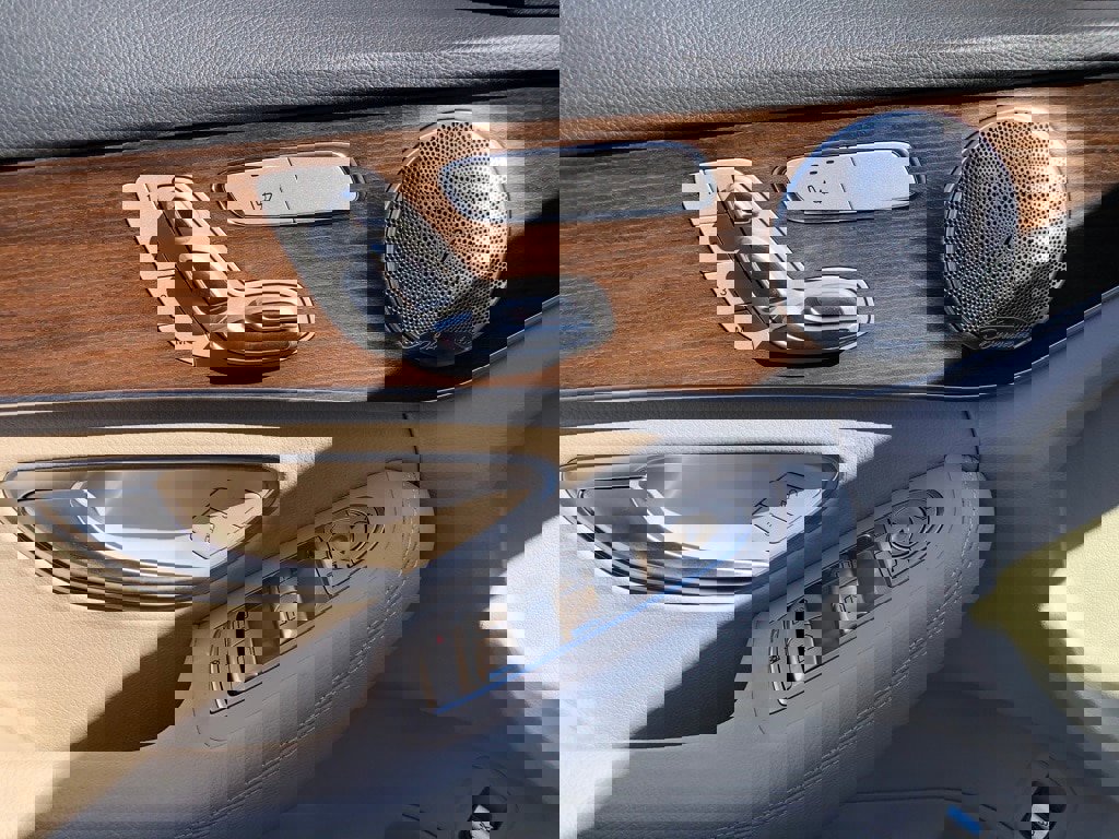 Used 2021 Mercedes-Benz C 300 4MATIC Sedan w/ Premium Package image 12