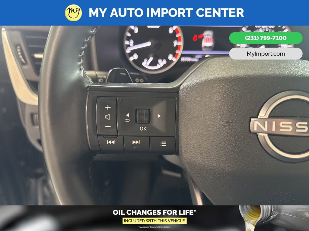 Used 2025 Nissan Rogue SV image 16
