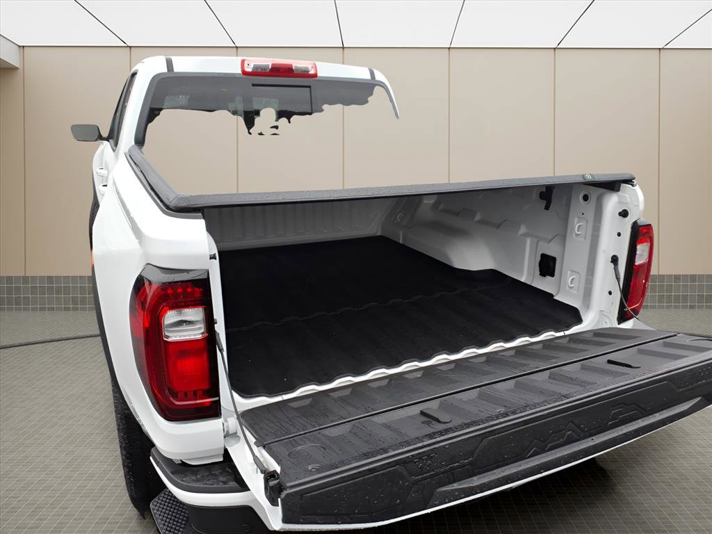 Used 2025 GMC Canyon AT4 w/ Technology Plus Package image 25