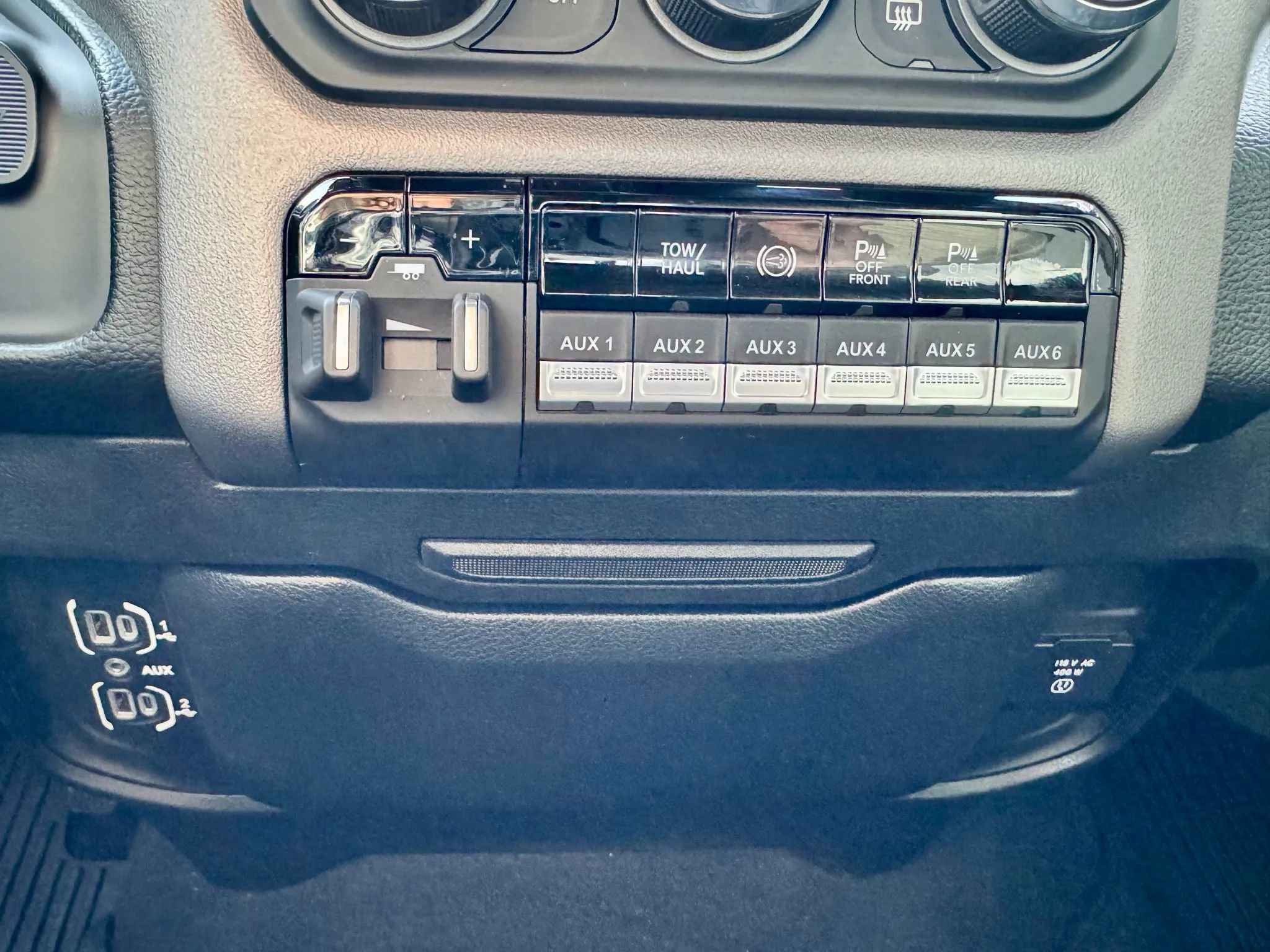 Used 2020 RAM 2500 Big Horn w/ Level 2 Equipment Group image 15