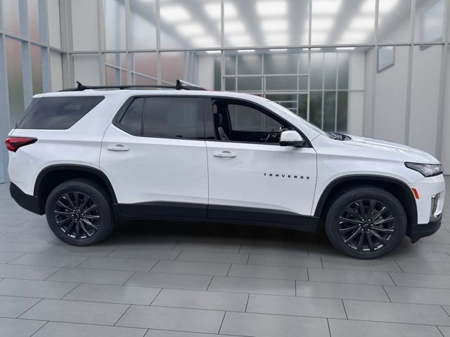 Used 2023 Chevrolet Traverse RS AWD/4WD image 2