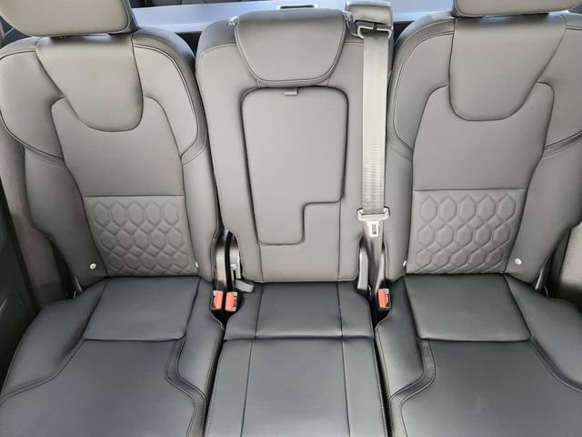 New 2026 Volvo XC90 T8 Plus w/ Protection Package AWD/4WD image 14