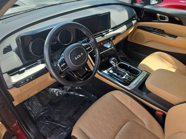 Used 2024 Kia Carnival EX FWD image 17