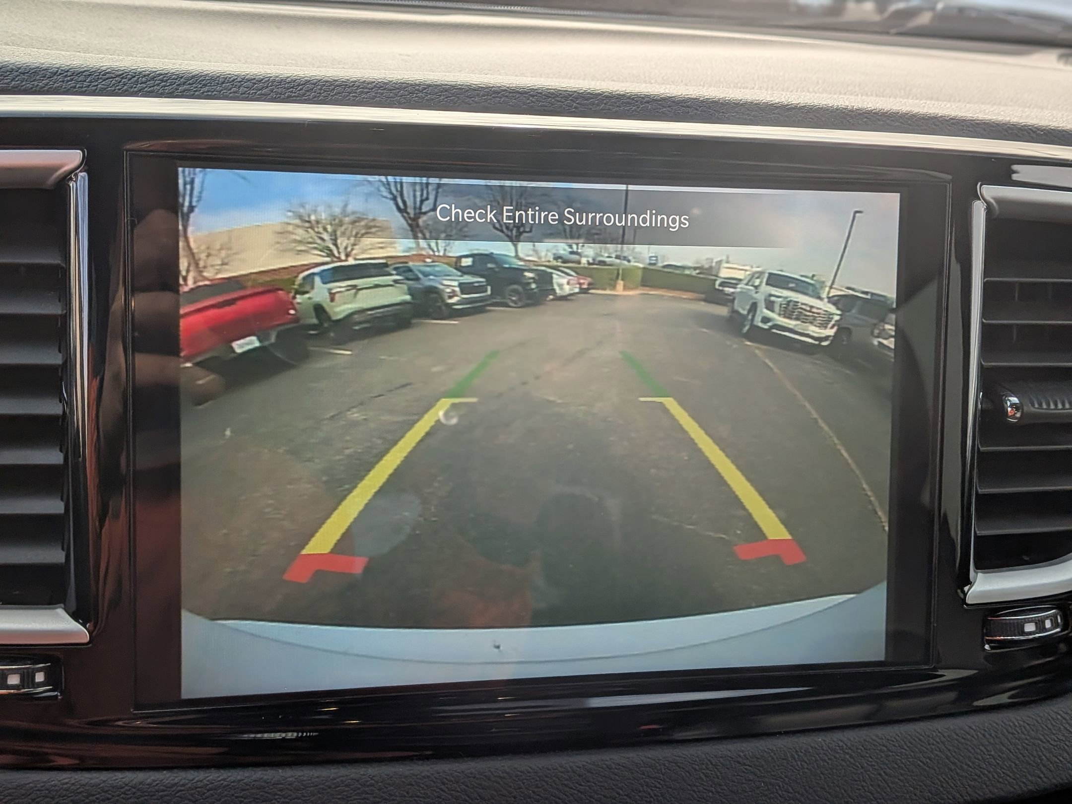 Used 2025 Chrysler Pacifica Select image 28