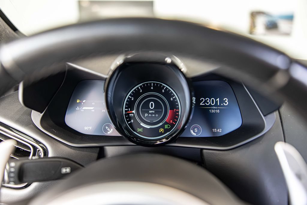Used 2019 Aston Martin V8 Vantage Coupe RWD image 21