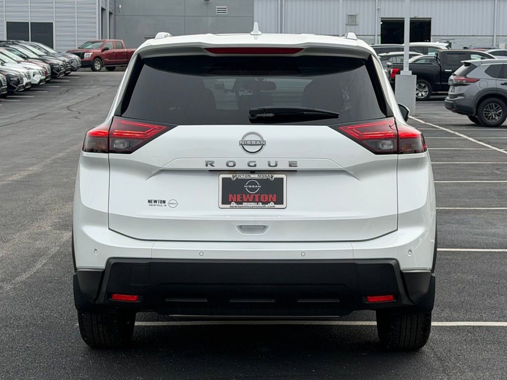Used 2026 Nissan Rogue SV w/ SV Premium Package image 6