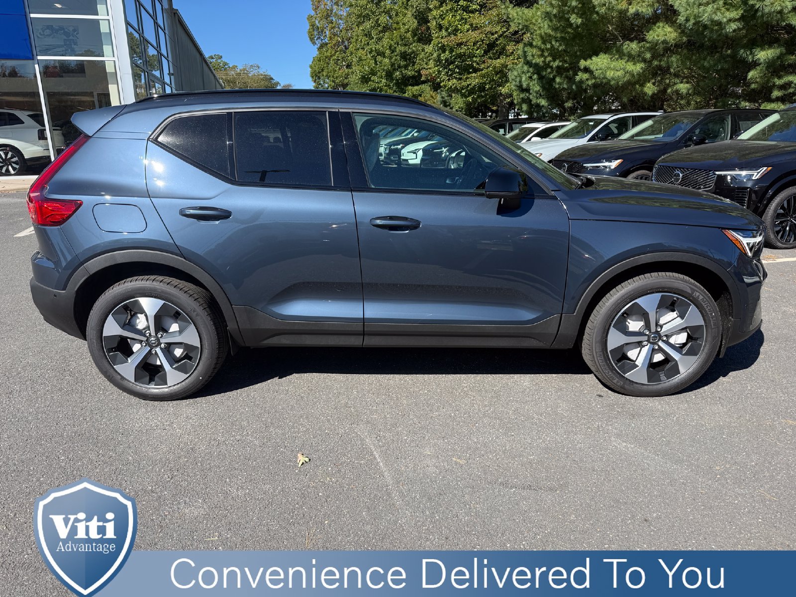 New 2026 Volvo XC40 B5 Plus w/ Protection Package Premier AWD/4WD image 9
