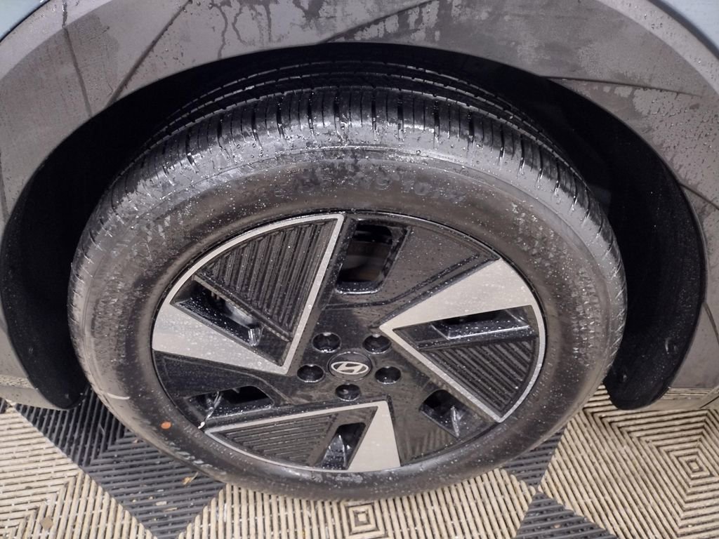 New 2026 Hyundai Ioniq 5 SEL image 5