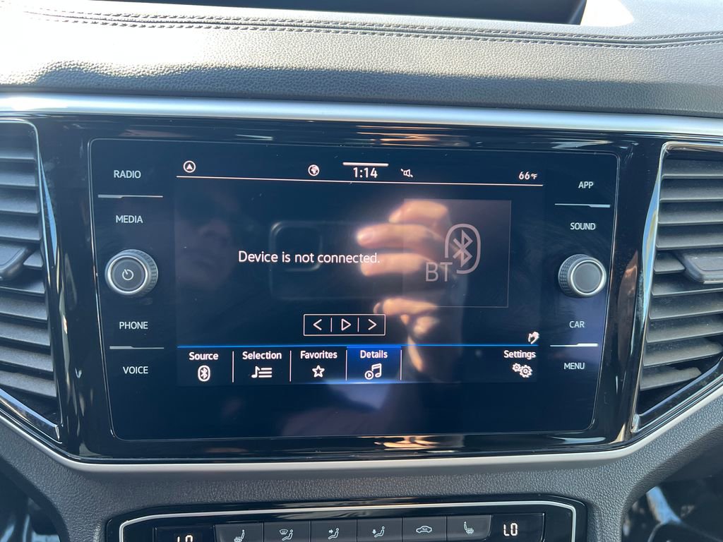 Used 2022 Volkswagen Atlas Cross Sport SE image 24