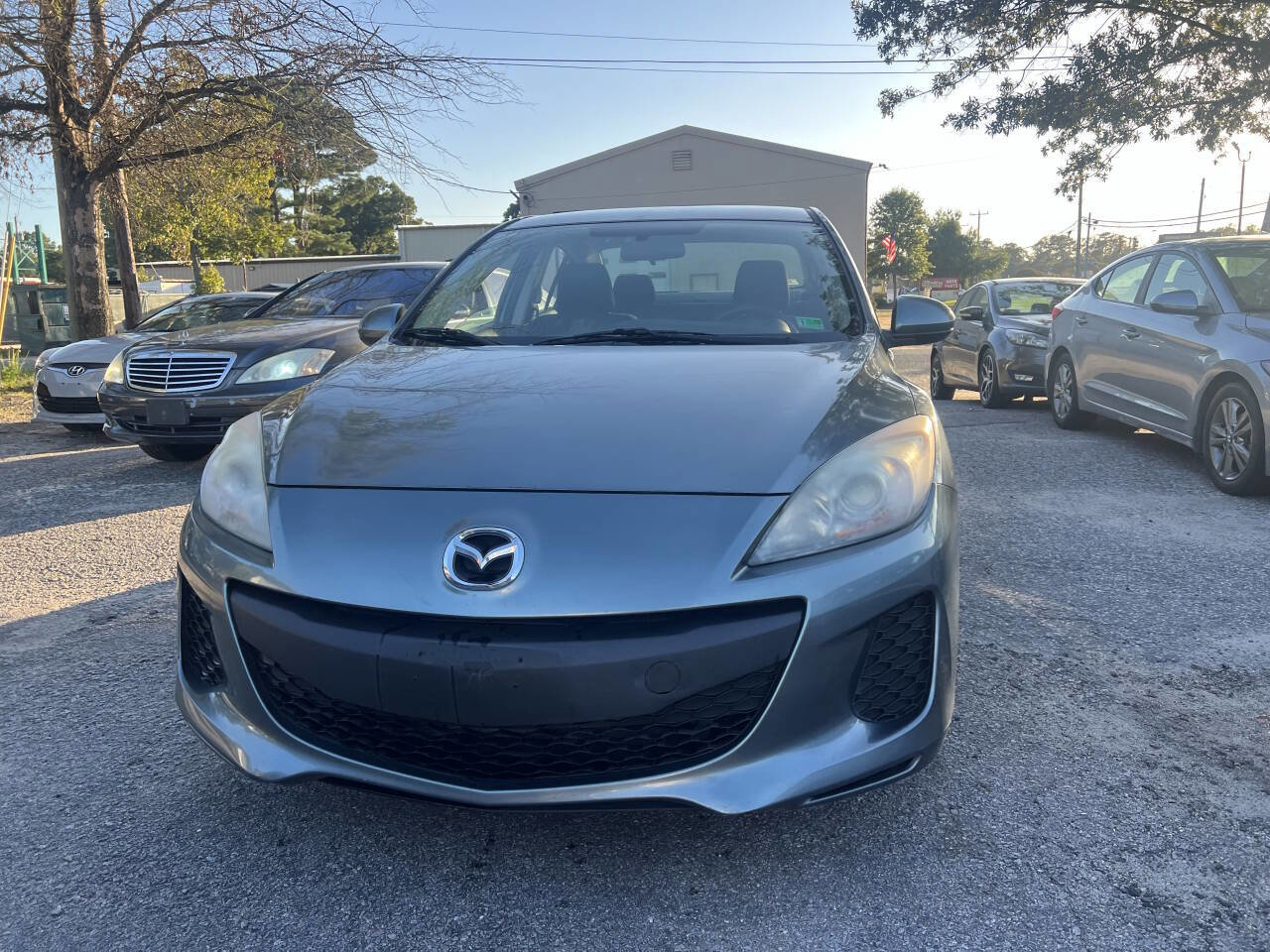 Used 2013 MAZDA MAZDA3 i SV w/ Convenience Pkg image 4