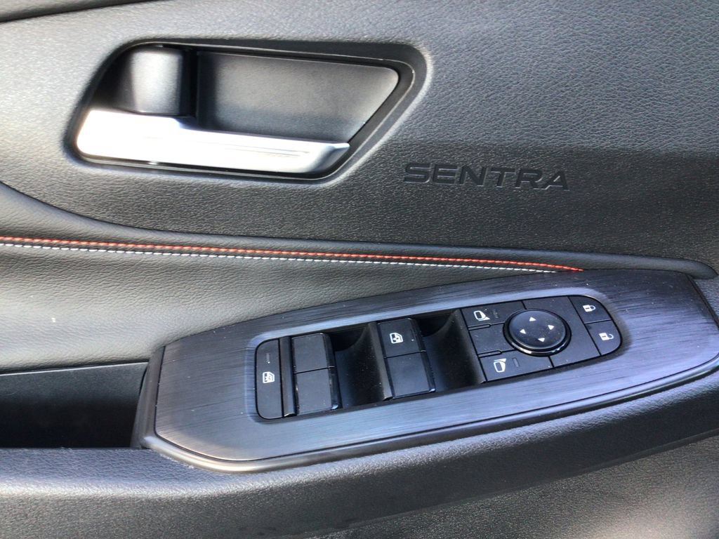 Used 2026 Nissan Sentra SR w/ Floor Mat Package FWD image 22