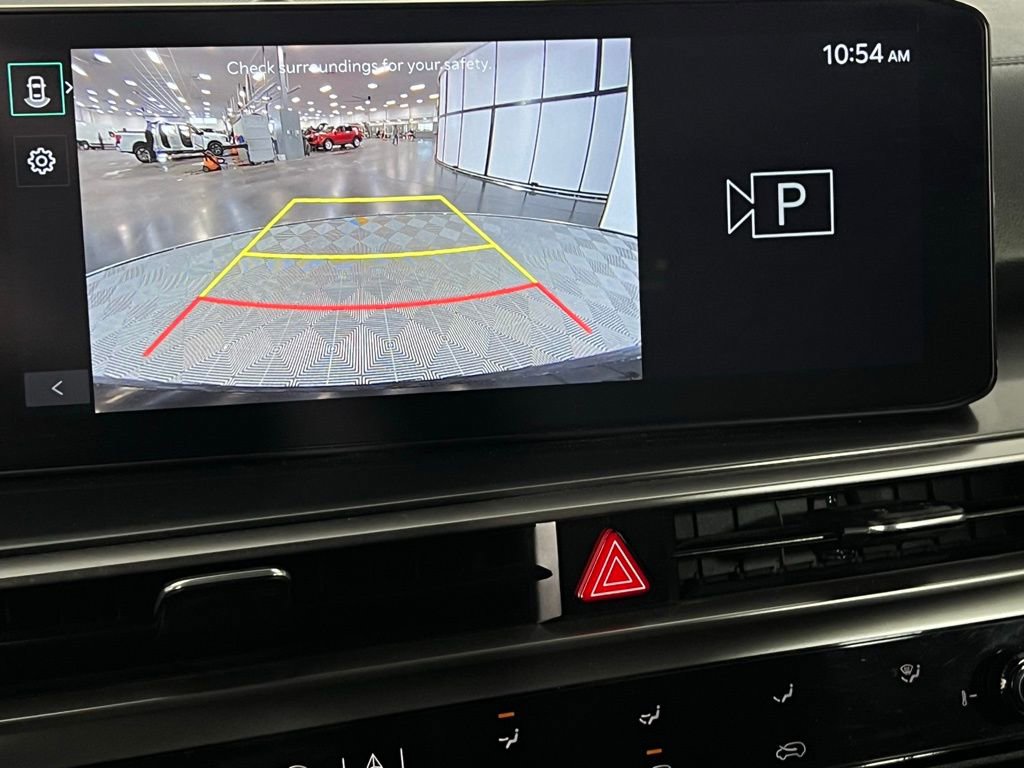 Used 2024 Kia Sorento LX image 18