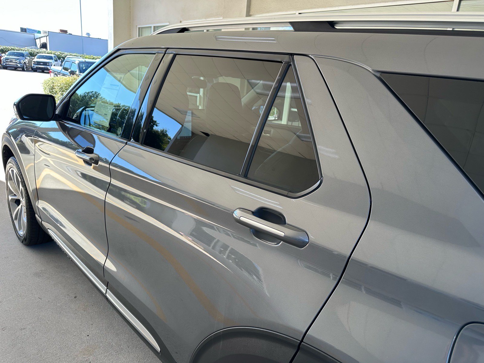 Used 2021 Ford Explorer Platinum w/ Equipment Group 601A AWD/4WD image 13