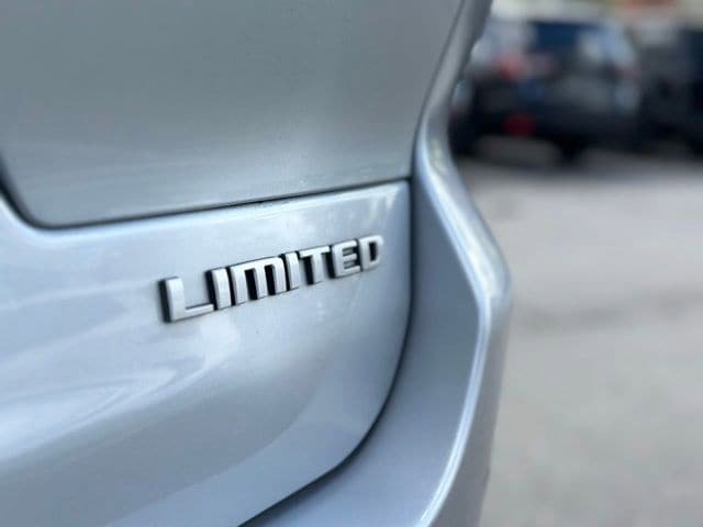 Used 2024 Jeep Grand Cherokee L Limited AWD/4WD image 20
