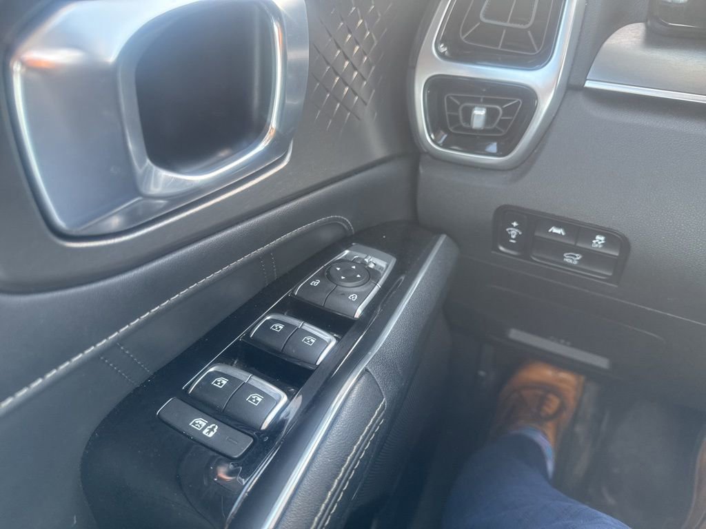 Used 2022 Kia Sorento SX image 15